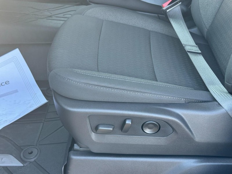 Chevrolet Silverado 1500 Vehicle Full-screen Gallery Image 10