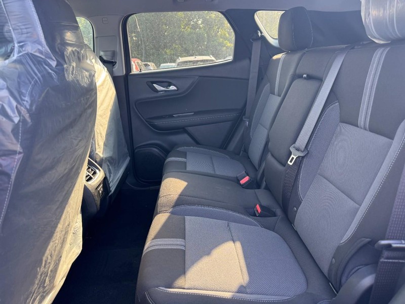 Chevrolet Blazer Vehicle Full-screen Gallery Image 5