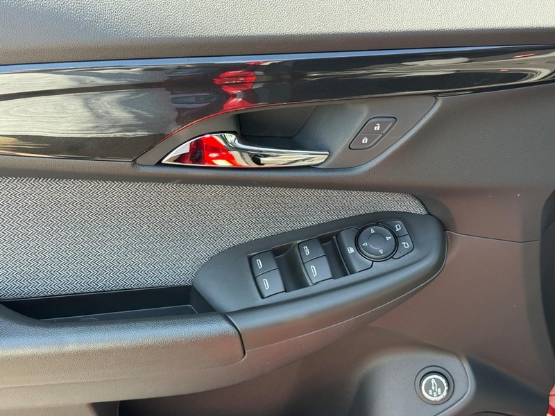 Chevrolet TrailBlazer Vehicle Full-screen Gallery Image 10