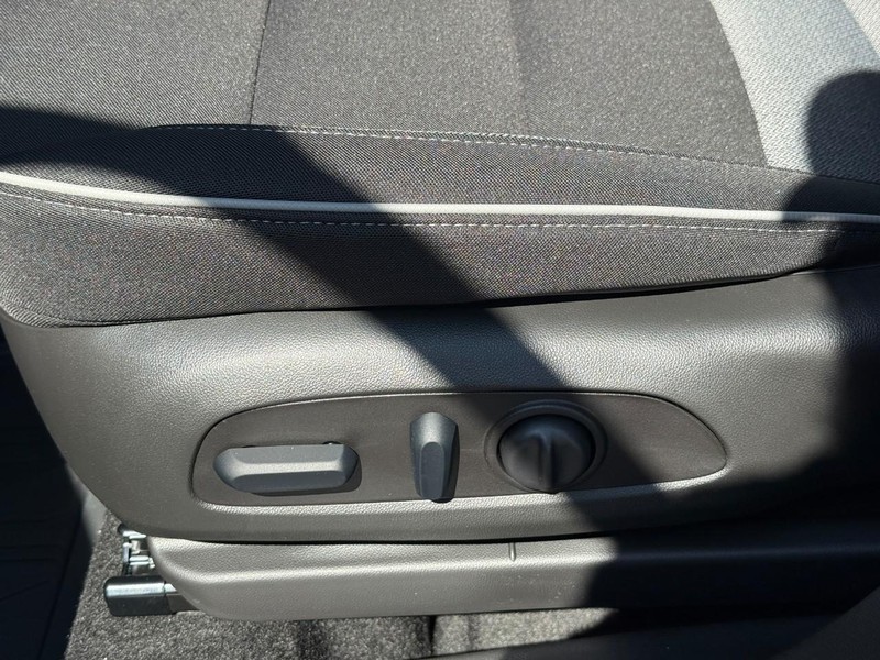 Chevrolet TrailBlazer Vehicle Full-screen Gallery Image 12