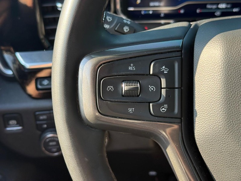 Chevrolet Silverado 2500HD Vehicle Full-screen Gallery Image 19