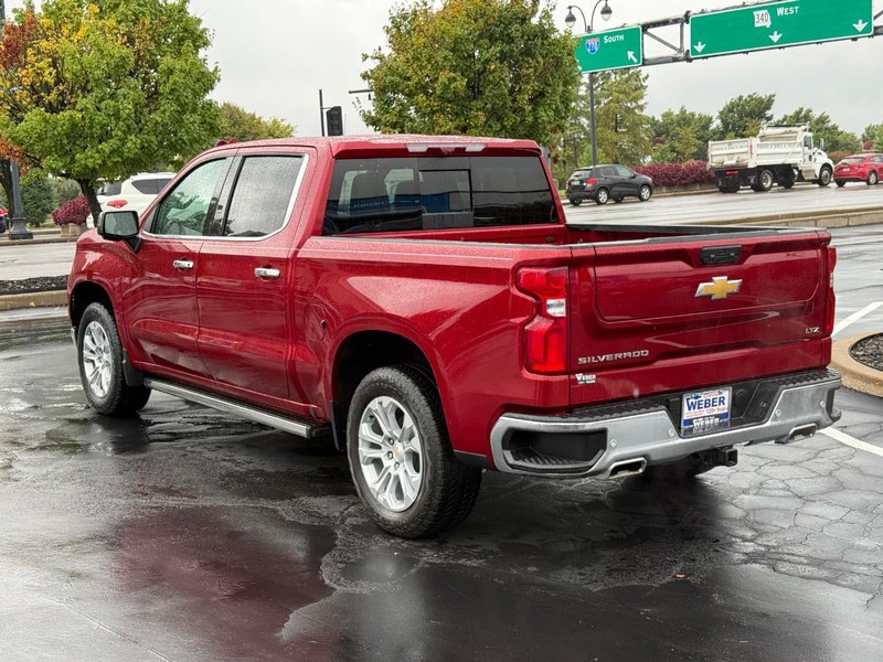 Chevrolet Silverado 1500 Vehicle Full-screen Gallery Image 3