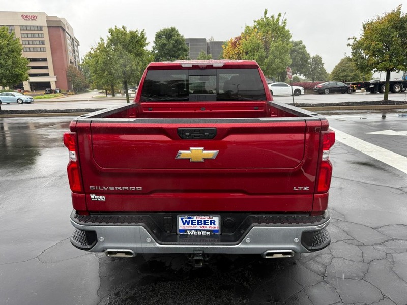 Chevrolet Silverado 1500 Vehicle Full-screen Gallery Image 7