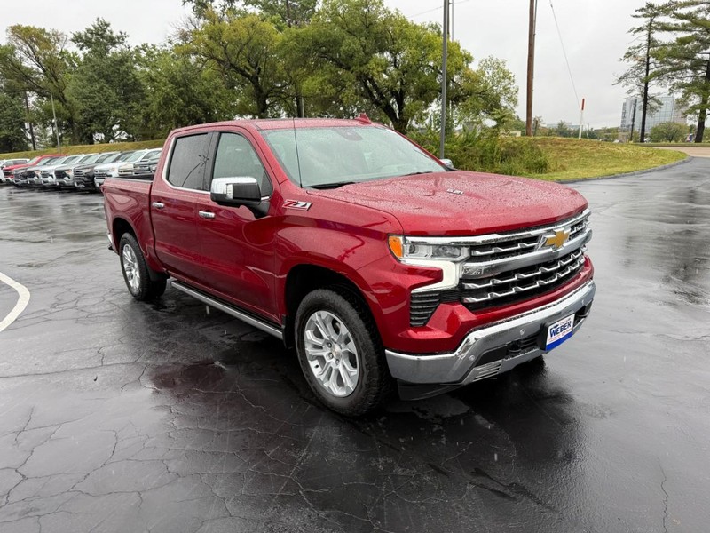 Chevrolet Silverado 1500 Vehicle Full-screen Gallery Image 9
