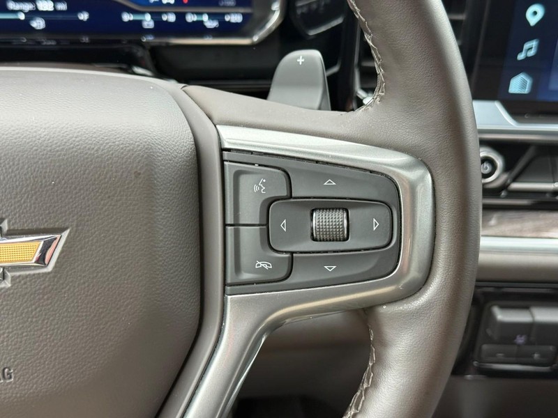 Chevrolet Silverado 1500 Vehicle Full-screen Gallery Image 22