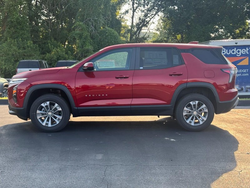 Chevrolet Equinox Vehicle Full-screen Gallery Image 2