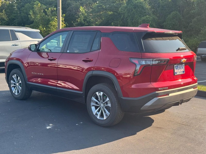 Chevrolet Equinox Vehicle Full-screen Gallery Image 3