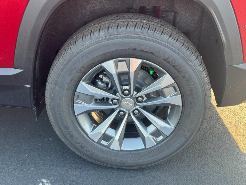 Chevrolet Equinox Vehicle Full-screen Gallery Image 4