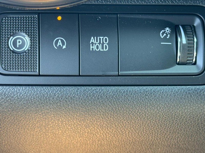 Chevrolet Equinox Vehicle Full-screen Gallery Image 12