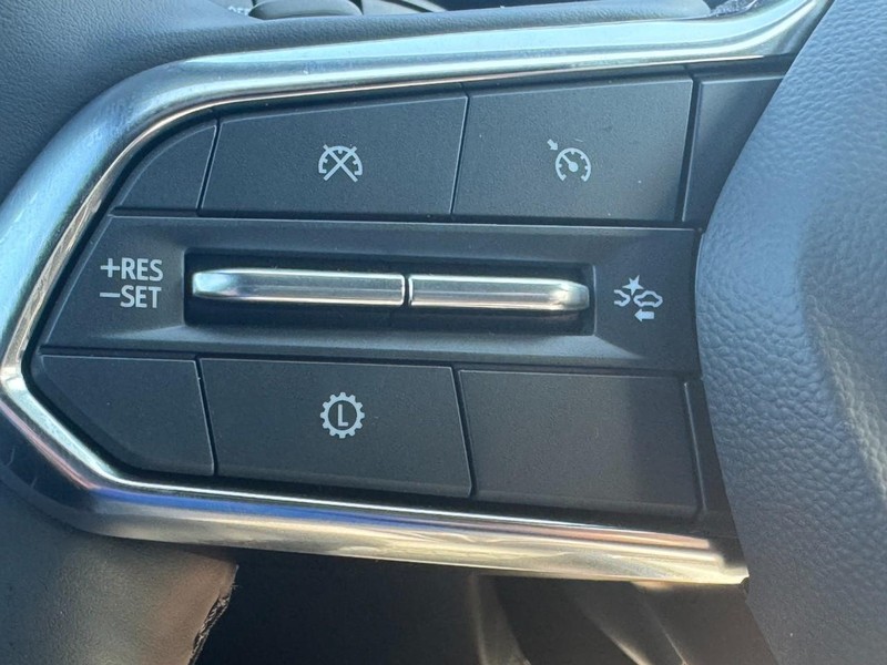 Chevrolet Equinox Vehicle Full-screen Gallery Image 13