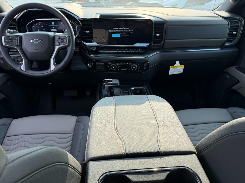 Chevrolet Silverado 1500 Vehicle Full-screen Gallery Image 6