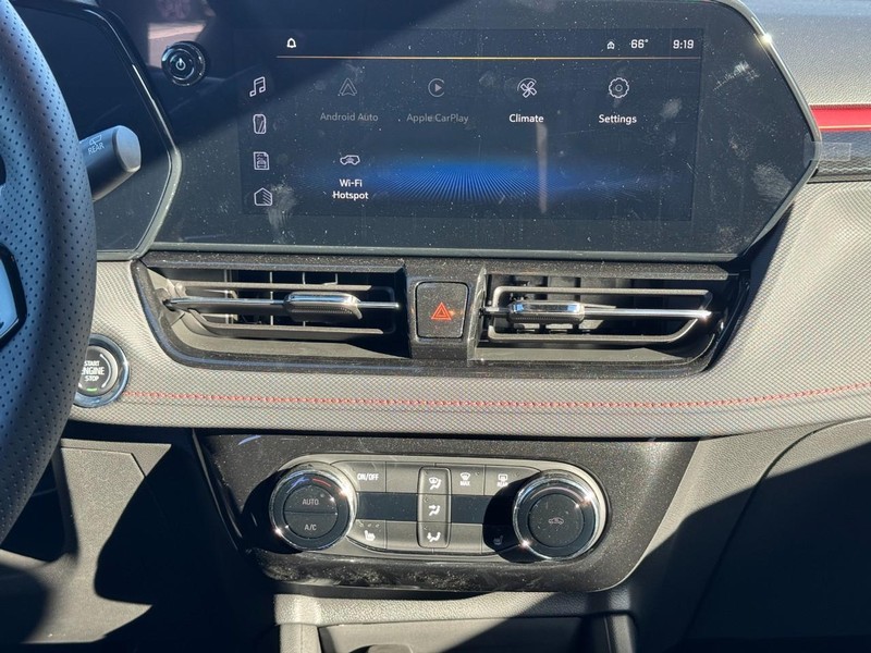 Chevrolet TrailBlazer Vehicle Full-screen Gallery Image 8