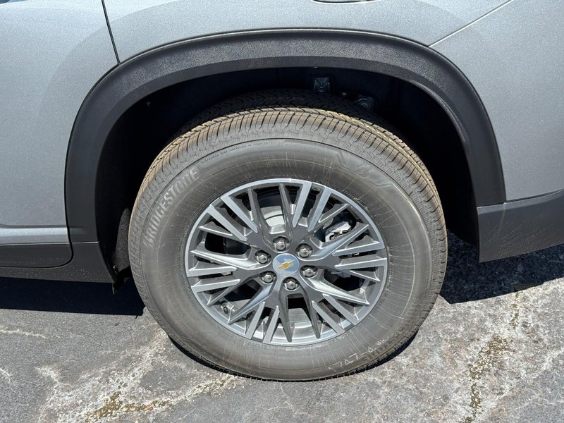 Chevrolet Traverse Vehicle Full-screen Gallery Image 4