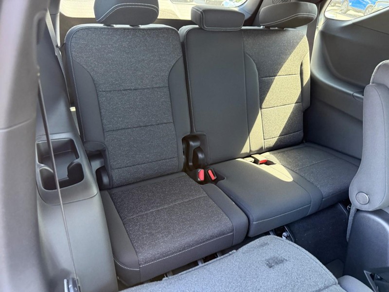 Chevrolet Traverse Vehicle Full-screen Gallery Image 6
