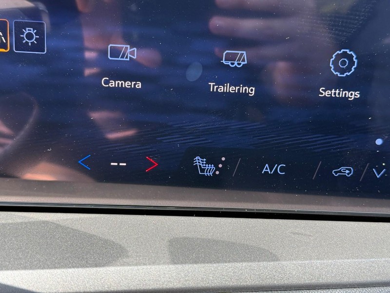 Chevrolet Traverse Vehicle Full-screen Gallery Image 14