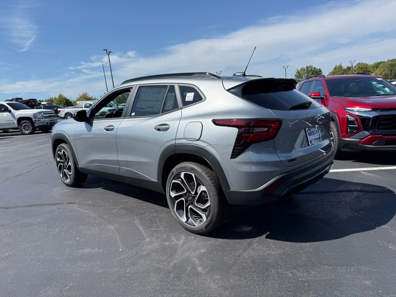 Chevrolet Trax Vehicle Full-screen Gallery Image 3