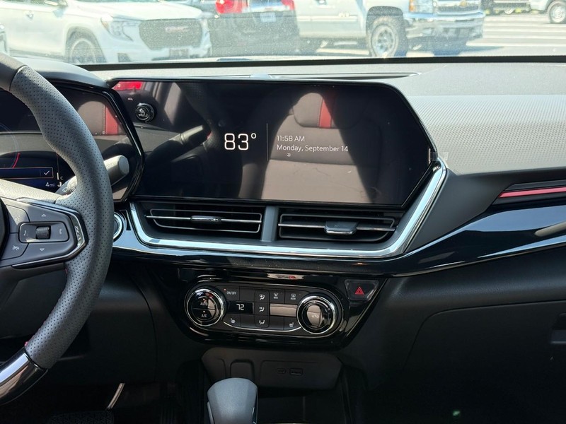 Chevrolet Trax Vehicle Full-screen Gallery Image 9