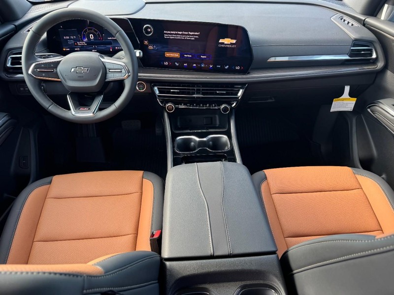 Chevrolet Traverse Vehicle Full-screen Gallery Image 8