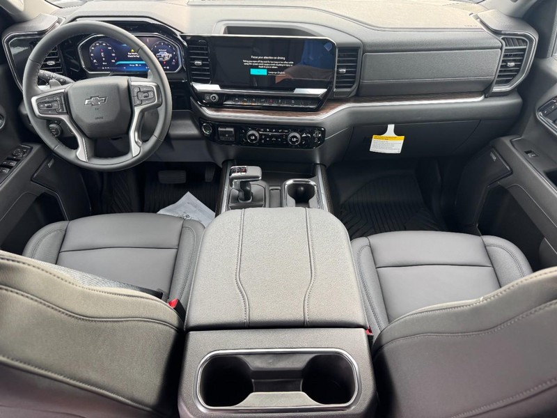 Chevrolet Silverado 1500 Vehicle Full-screen Gallery Image 7