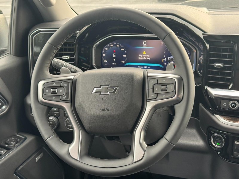 Chevrolet Silverado 1500 Vehicle Full-screen Gallery Image 8