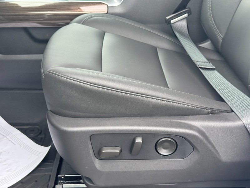 Chevrolet Silverado 1500 Vehicle Full-screen Gallery Image 11