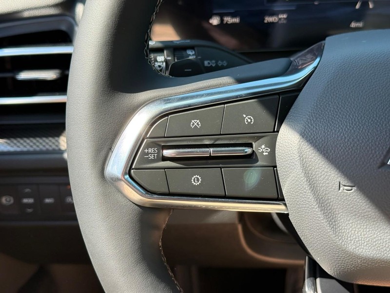 Chevrolet Traverse Vehicle Full-screen Gallery Image 13