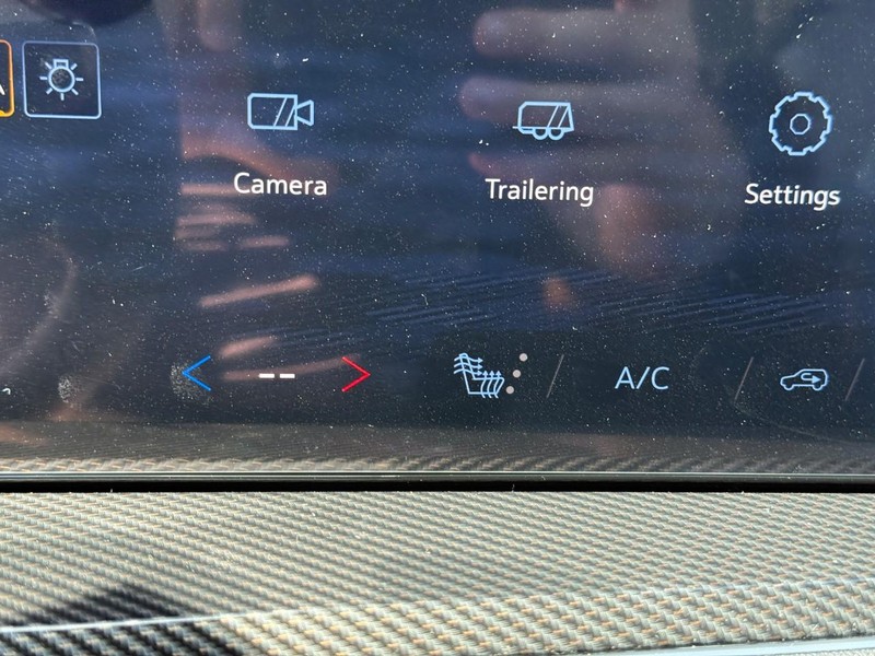 Chevrolet Traverse Vehicle Full-screen Gallery Image 15