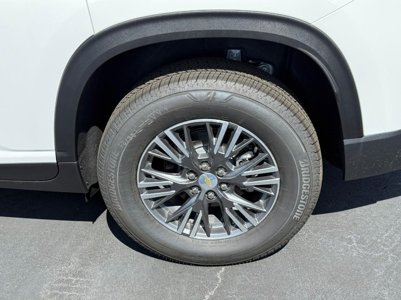 Chevrolet Traverse Vehicle Full-screen Gallery Image 4