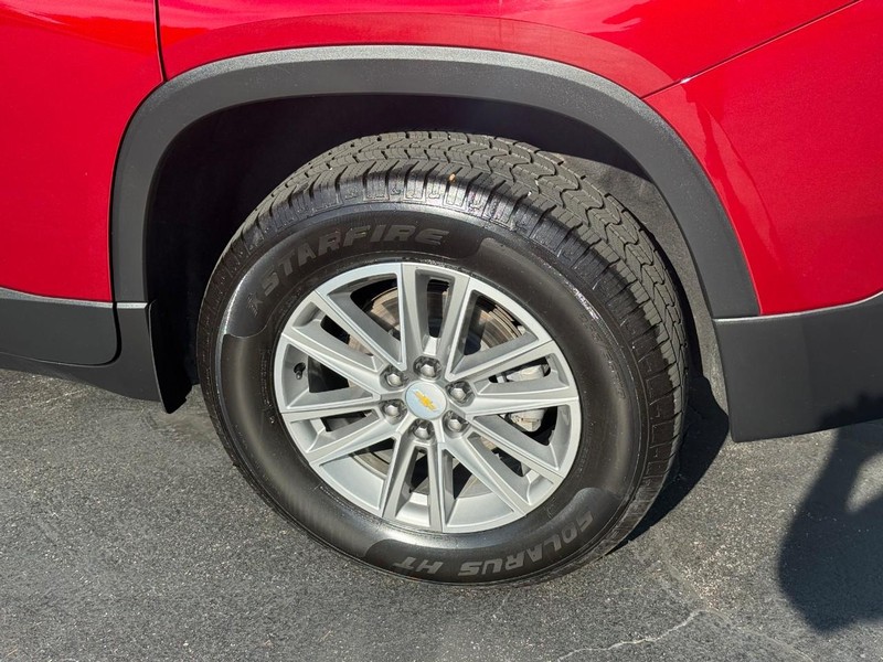 Chevrolet Traverse Vehicle Full-screen Gallery Image 4