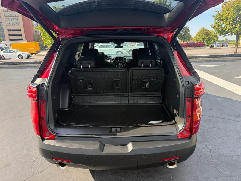 Chevrolet Traverse Vehicle Full-screen Gallery Image 6