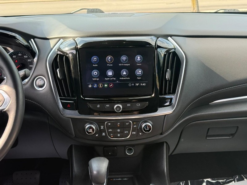 Chevrolet Traverse Vehicle Full-screen Gallery Image 15