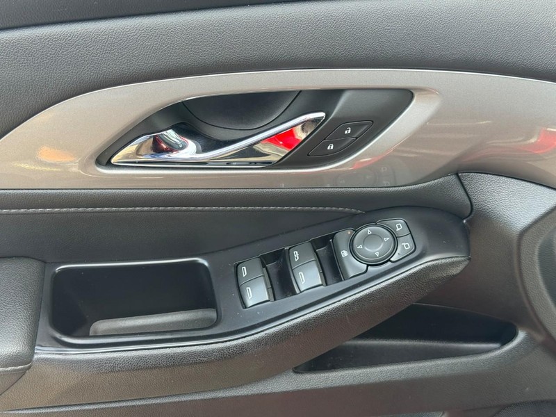 Chevrolet Traverse Vehicle Full-screen Gallery Image 17