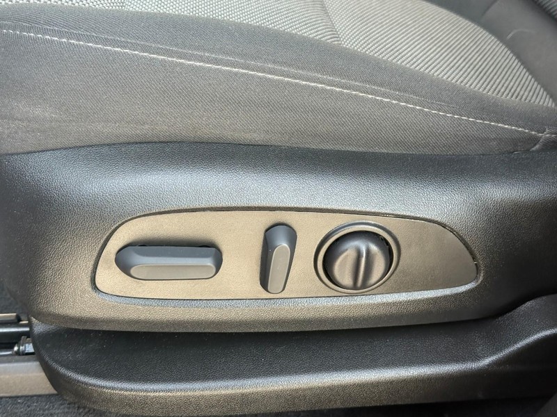 Chevrolet Traverse Vehicle Full-screen Gallery Image 19