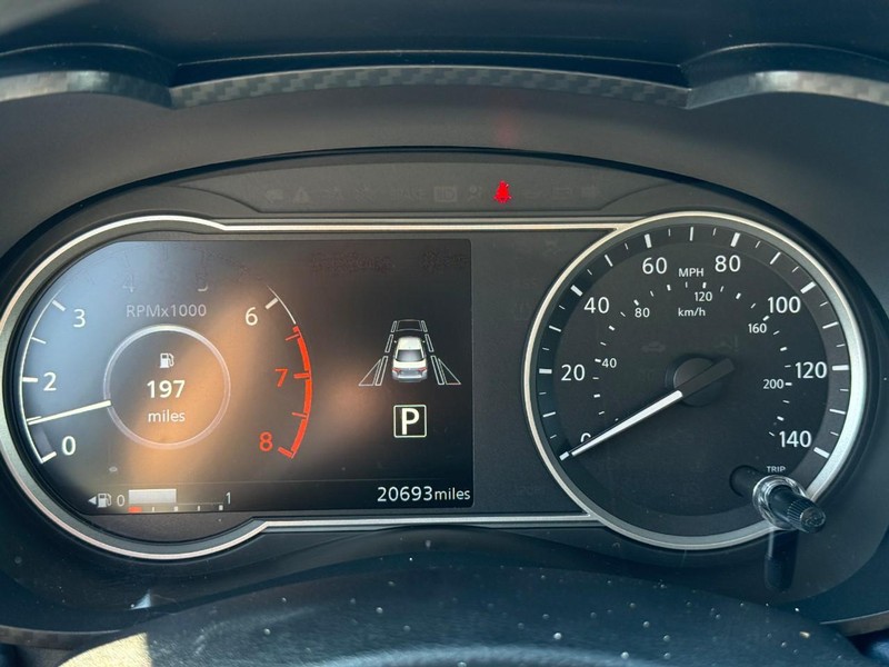 Nissan Versa Vehicle Full-screen Gallery Image 19