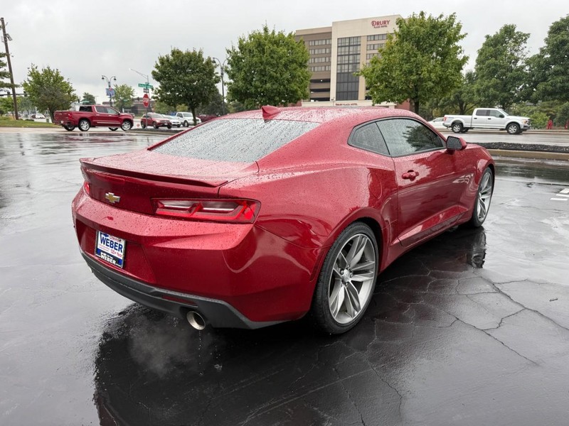 Chevrolet Camaro Vehicle Full-screen Gallery Image 07
