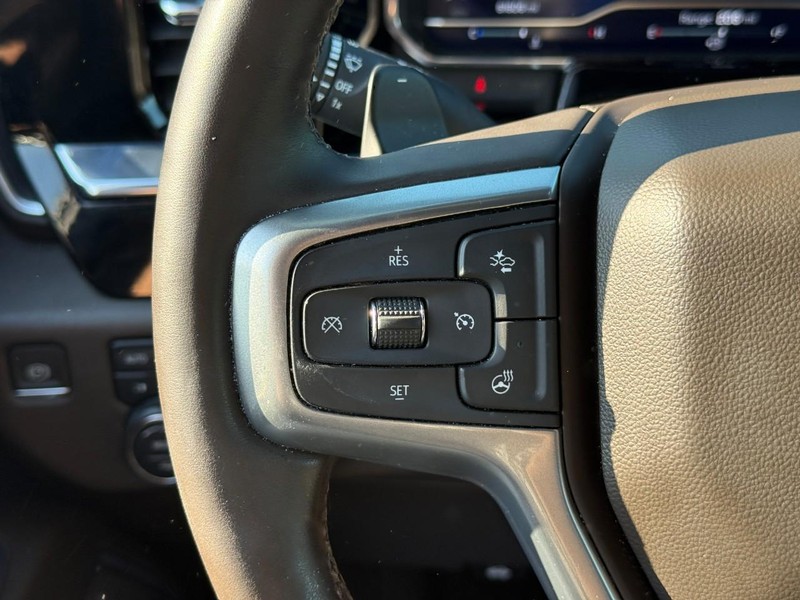 Chevrolet Silverado 1500 Vehicle Full-screen Gallery Image 19