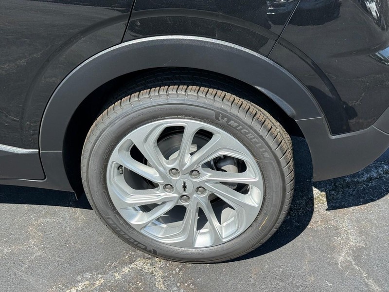 Chevrolet Bolt Vehicle Full-screen Gallery Image 4