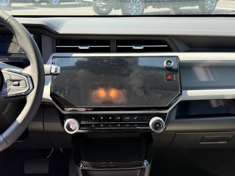 Chevrolet Bolt Vehicle Full-screen Gallery Image 8