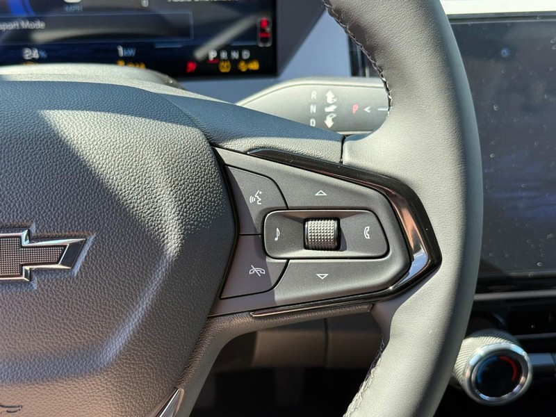 Chevrolet Bolt Vehicle Full-screen Gallery Image 12