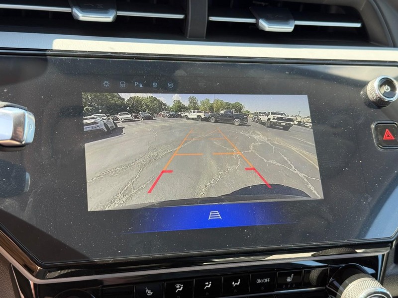 Chevrolet Bolt Vehicle Full-screen Gallery Image 13