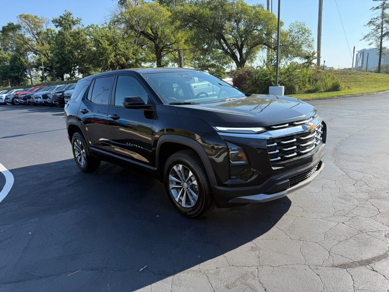 Chevrolet Equinox Vehicle Full-screen Gallery Image 8