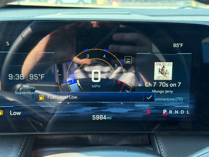 Chevrolet Equinox Vehicle Full-screen Gallery Image 20