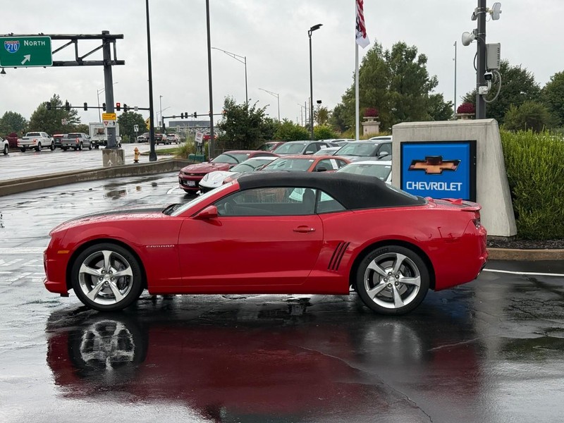 Chevrolet Camaro Vehicle Full-screen Gallery Image 02