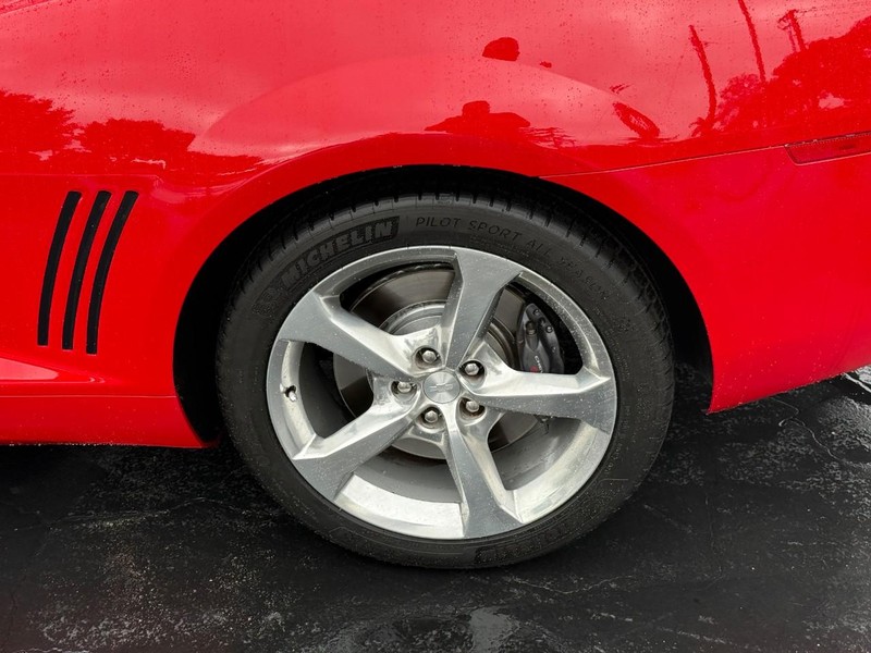 Chevrolet Camaro Vehicle Full-screen Gallery Image 04