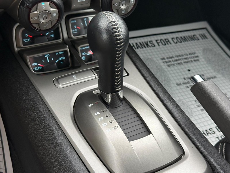 Chevrolet Camaro Vehicle Full-screen Gallery Image 18