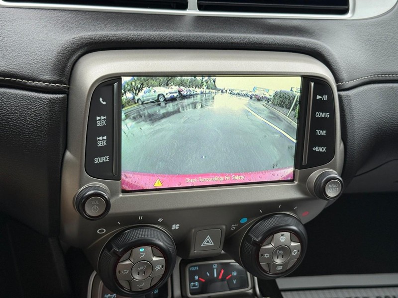 Chevrolet Camaro Vehicle Full-screen Gallery Image 19
