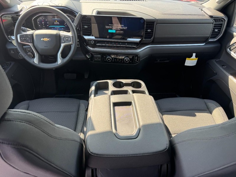 Chevrolet Silverado 1500 Vehicle Full-screen Gallery Image 6