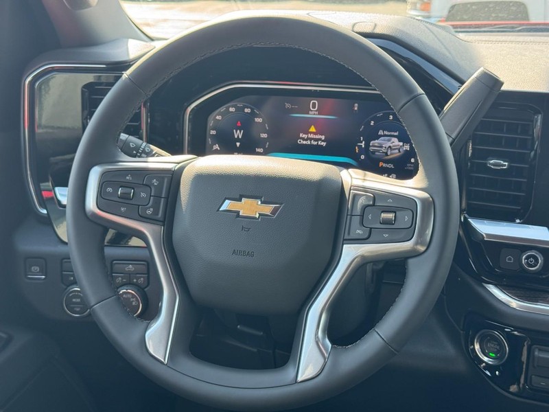 Chevrolet Silverado 1500 Vehicle Full-screen Gallery Image 7