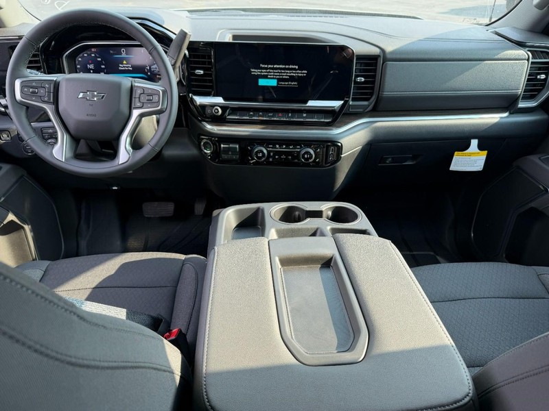 Chevrolet Silverado 1500 Vehicle Full-screen Gallery Image 5