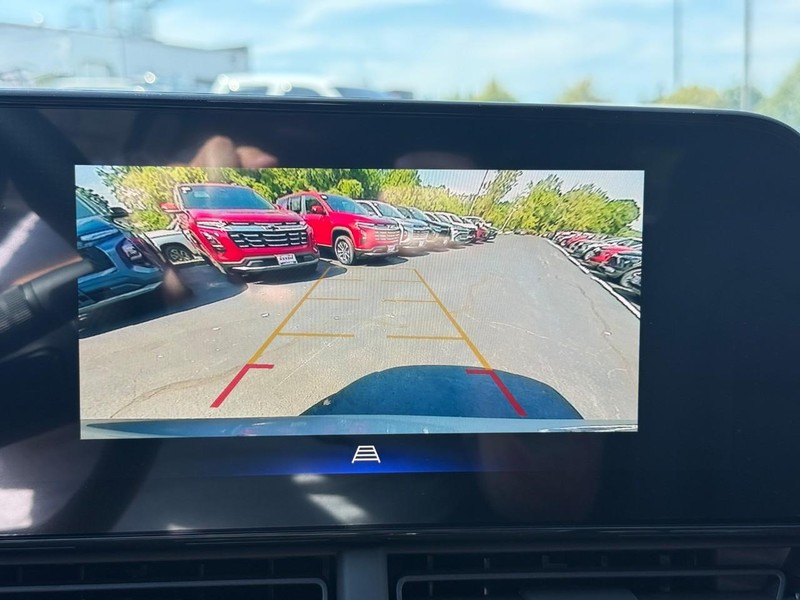 Chevrolet Trax Vehicle Full-screen Gallery Image 16